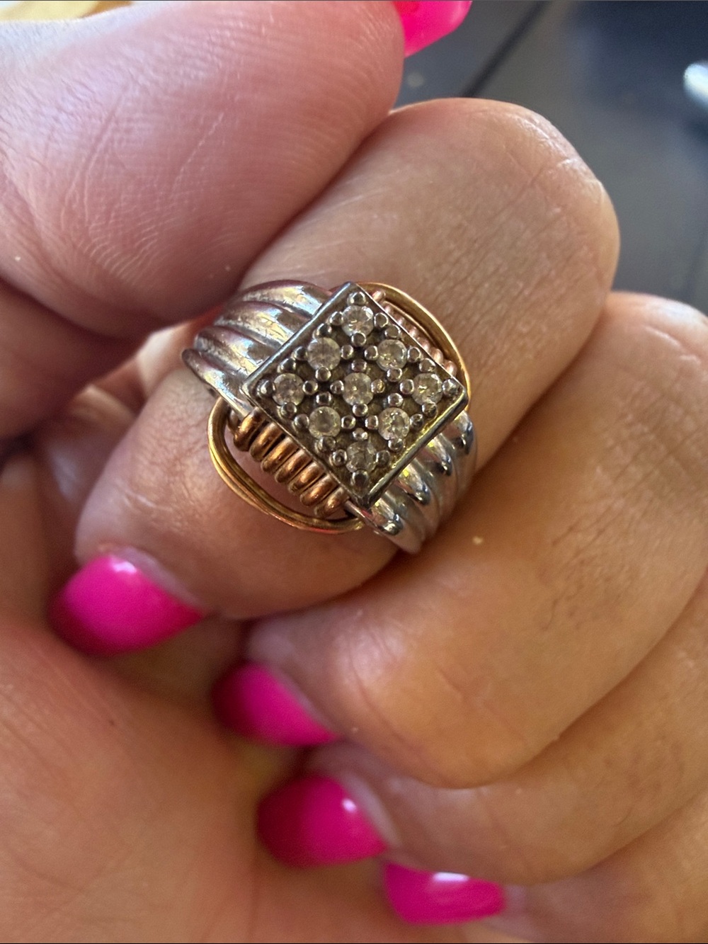Safari Jewelry Two-Tone Single Knot  Square Cluster Ring with CZ Stones. Size 6